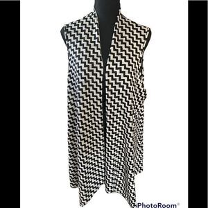 Agnes Orinda open front flyaway style geometric pattern vest, gray/black